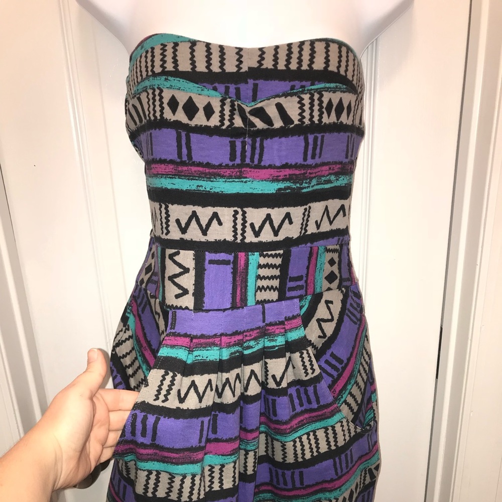 Adorable Strapless Billabong Dress. With pockets!